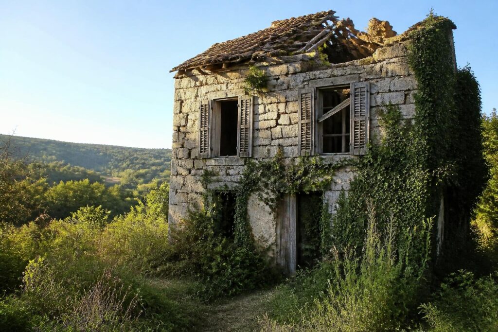 découvrez les enjeux des maisons abandonnées à donner : analyse de la vacance du bâti, politiques de réhabilitation et opportunités pour les porteurs de projet immobiliers.