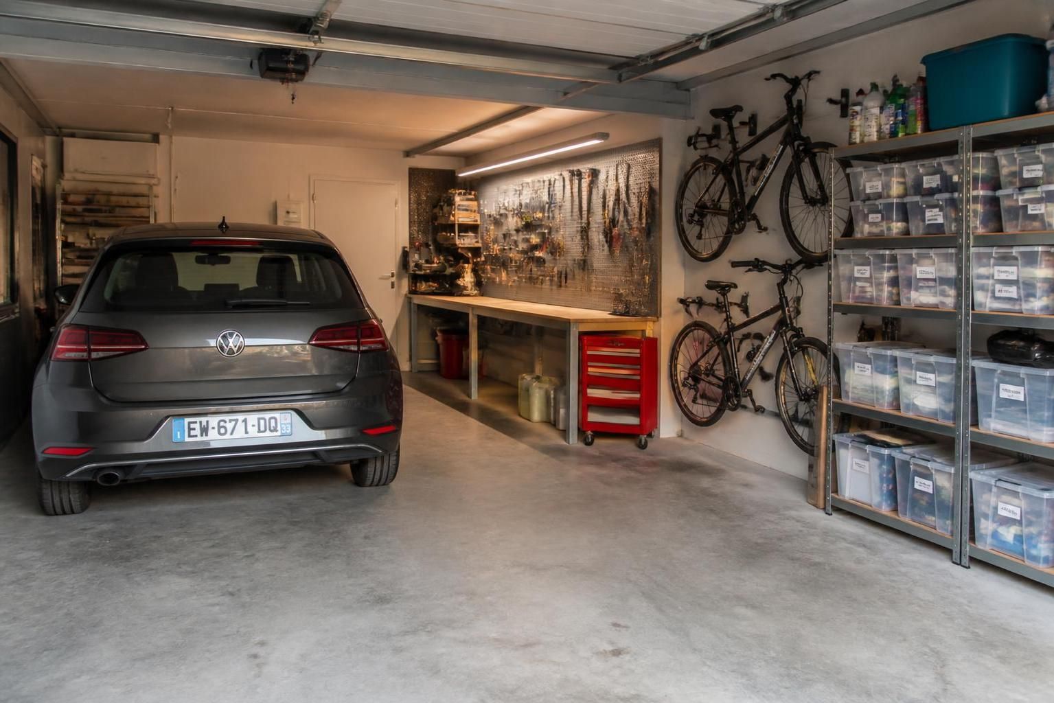 Astuces malignes pour optimiser le rangement de votre garage et gagner de la place 2 découvrez des astuces malignes pour optimiser le rangement de votre garage, maximiser l'espace disponible et gagner de la place efficacement.