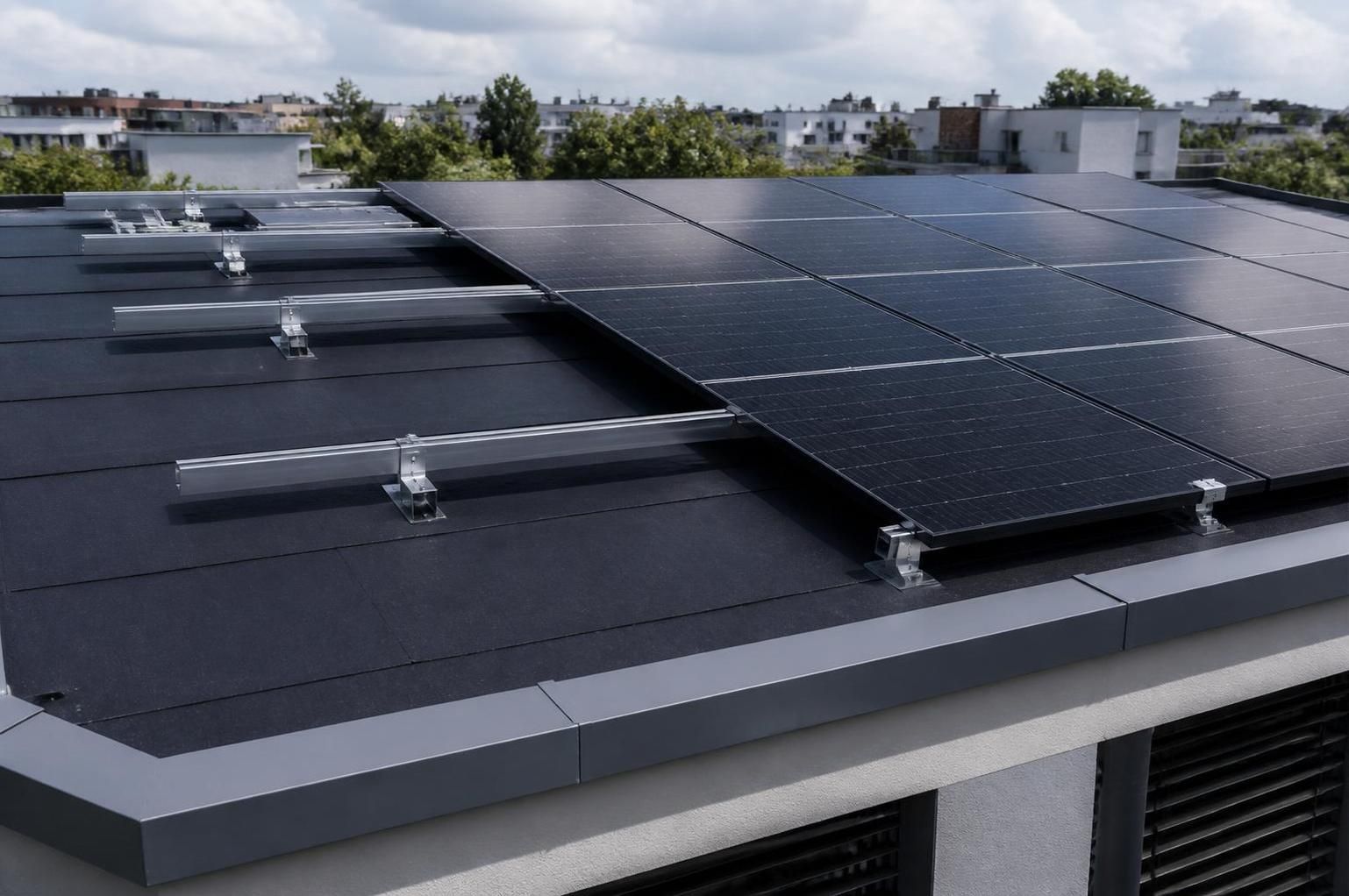 Rails pour panneaux solaires : comment sélectionner le profilé idéal pour une installation optimale 2 découvrez comment choisir le profilé idéal de rails pour panneaux solaires afin d'assurer une installation optimale, durable et efficace de votre systÚme photovoltaïque.